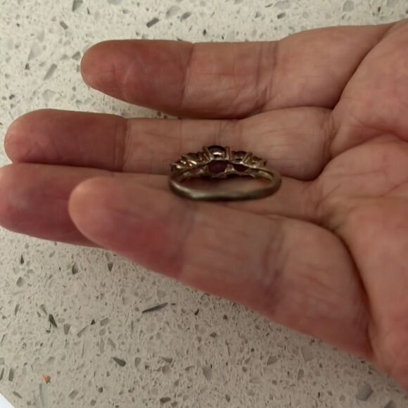 Amethyst Sterling 9.25 Vintage 5 Stone Ring Beautiful Round Cut - Picture 8 of 8